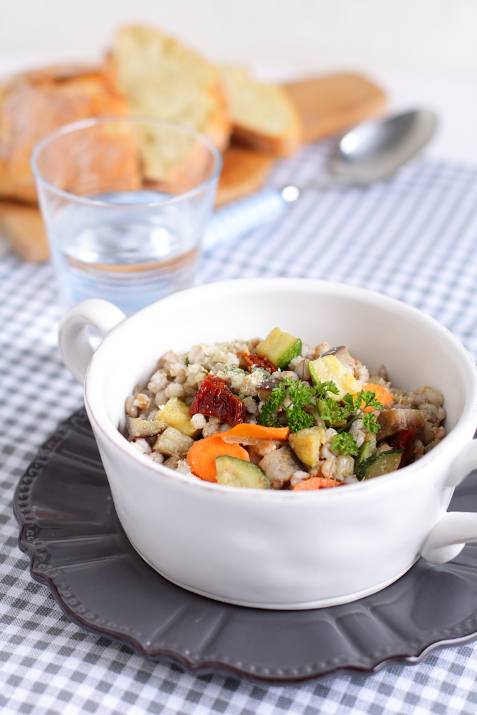 Farro e orzo in insalata tiepida alle verdure · Viaggiare come mangiare