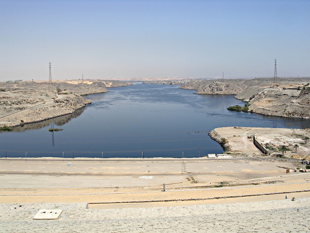 diga Assuan verso Nilo 